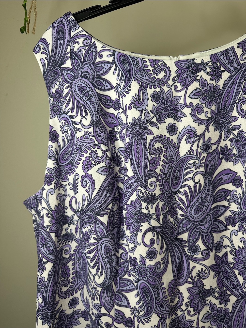 Women’s 20W | AGB Purple Paisley Print Sleeveless Sheath Dress